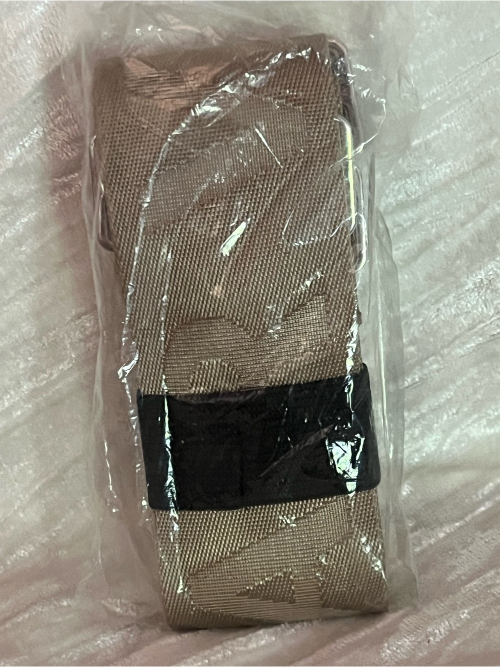 NWT Harveys Click N Carry Champagne Embossed - Picture 4 of 8